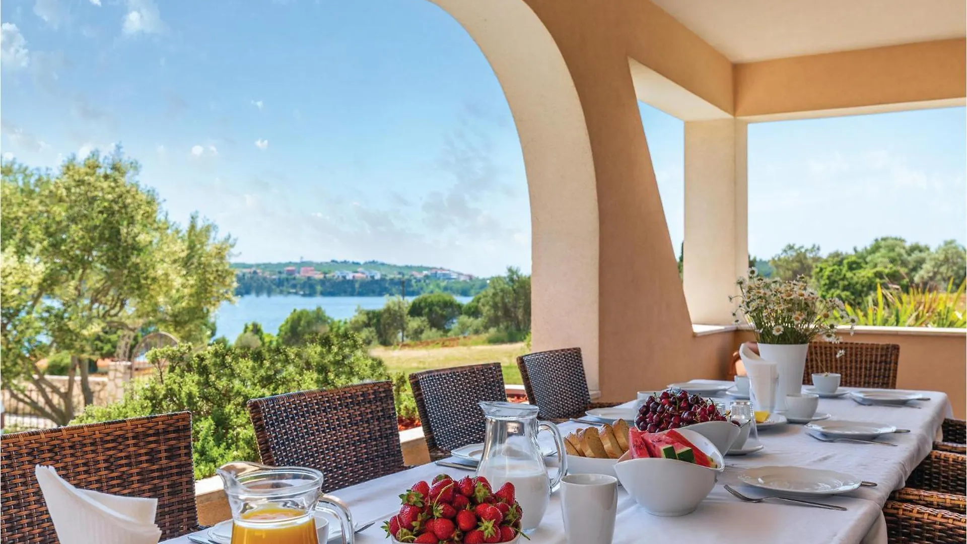 Beautiful Home In Pula With House Sea View